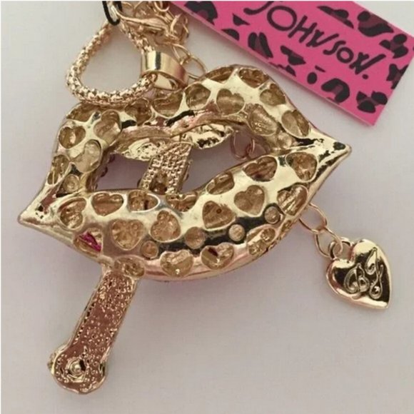 Betsey Johnson Sexy Pink LIPS Cool Cig Hang Crystal Rhinestone Pendant Necklace - Picture 5 of 9